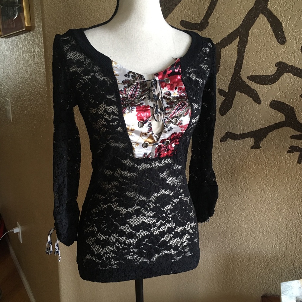❌SOLD BKE black lace top